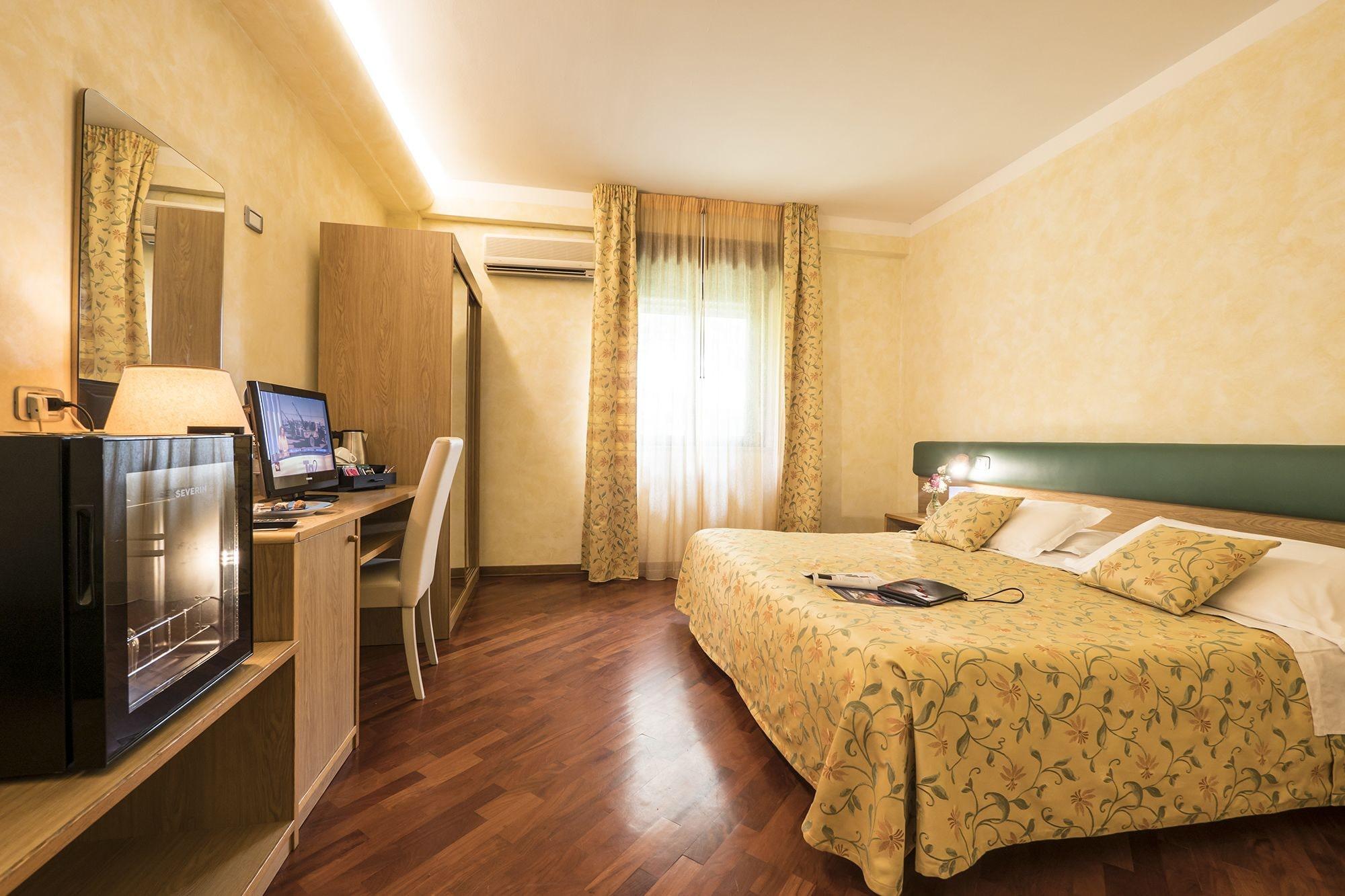 Hotel Vega Perugia Esterno foto