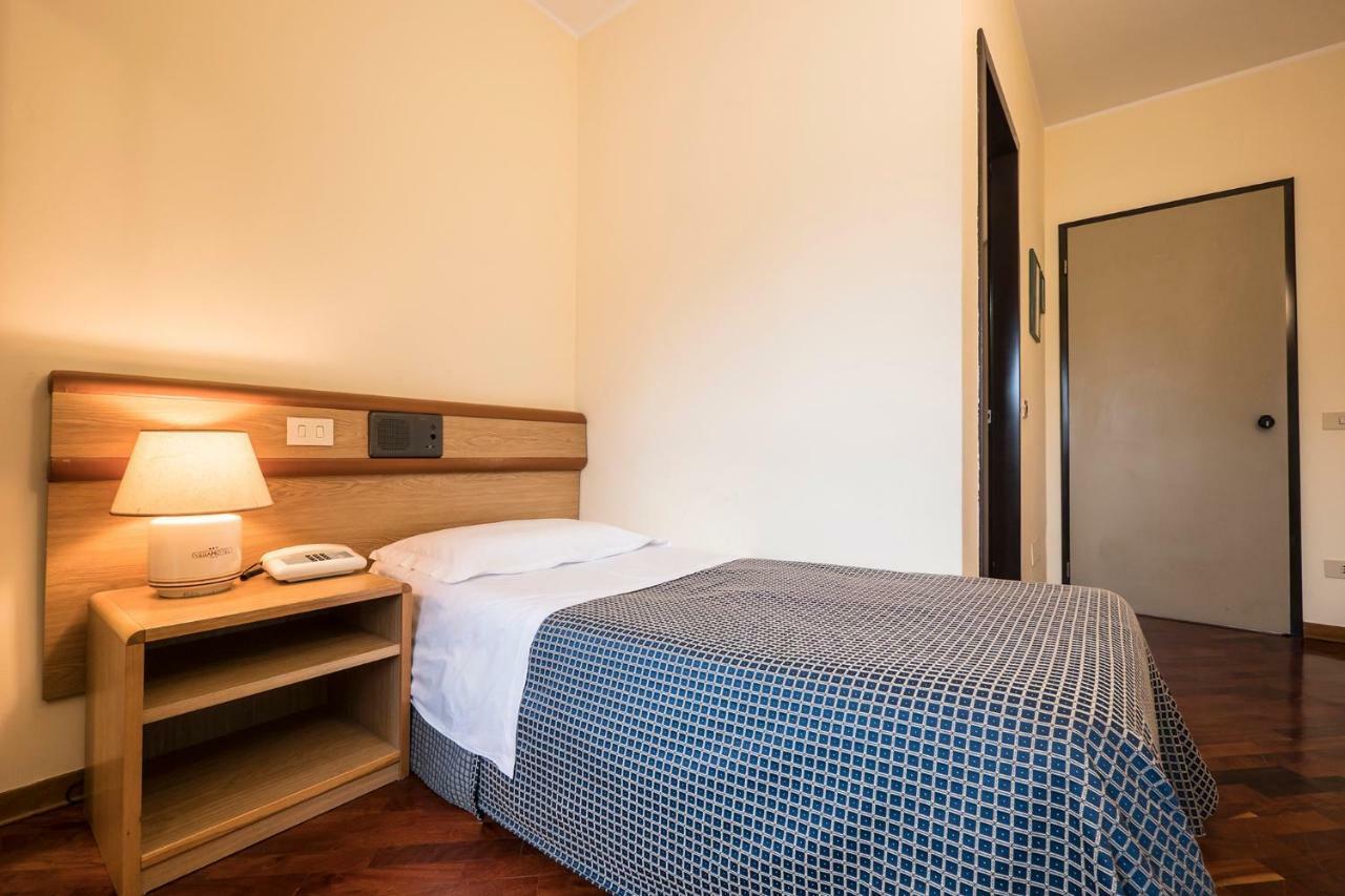Hotel Vega Perugia Esterno foto