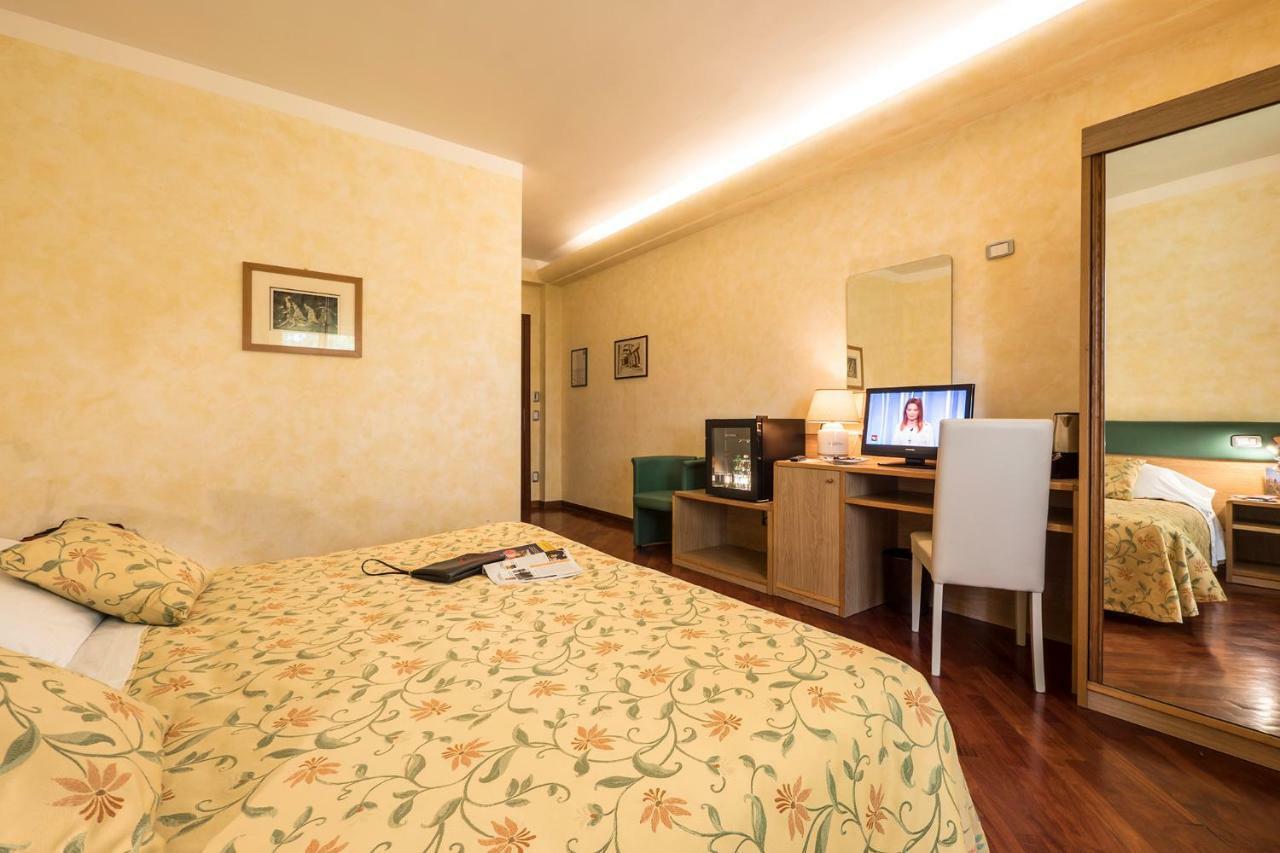 Hotel Vega Perugia Esterno foto