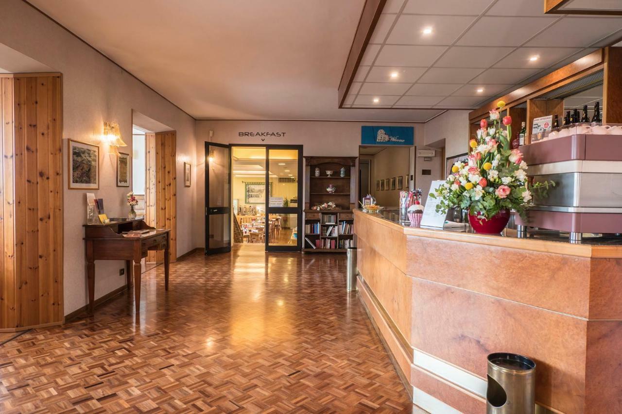 Hotel Vega Perugia Esterno foto